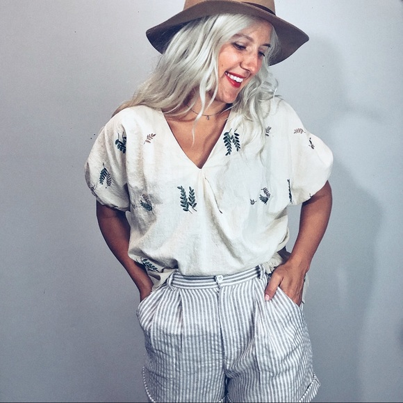 Tops - Leaf Embroidered Tunic Top